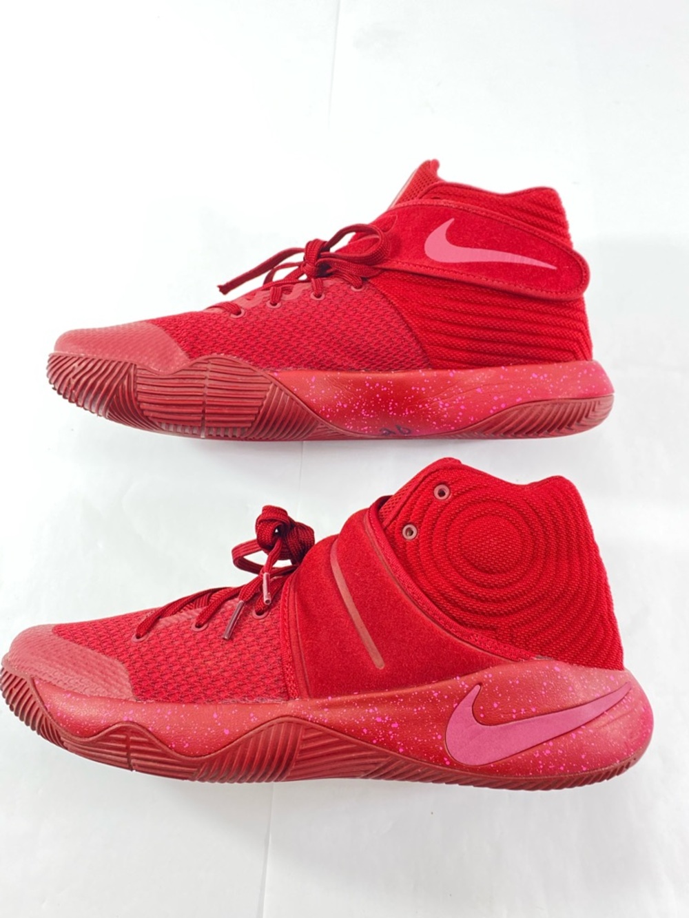 Nike J.B.Y. Kyrie 2 Red Velvet 819583-600 Men’s Size 11 Basketball Shoes
